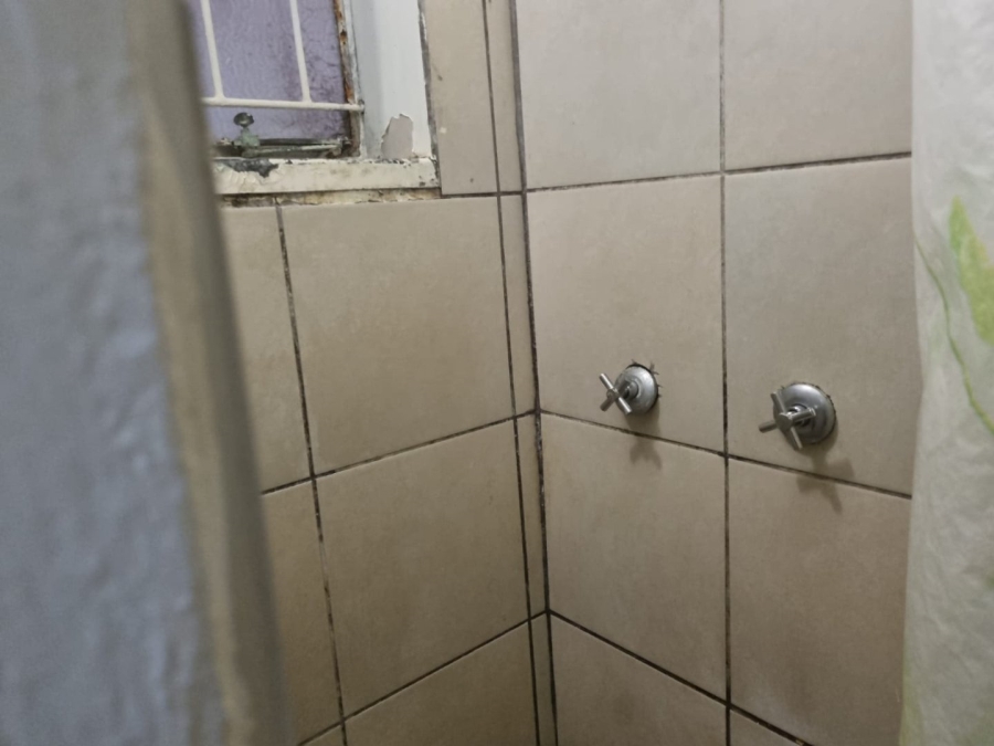 6 Bedroom Property for Sale in Park West Free State